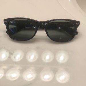 SALE Ray-Ban Wayfarer sunglasses